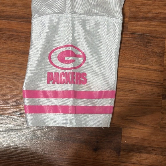 Green Bay Matthews girl’s breast cancer jersey size XL (14-16) - Picture 3 of 6